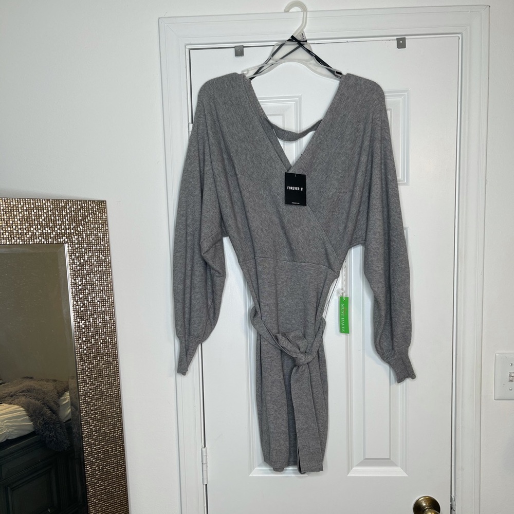 DRESS